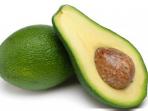 Punya Masalah Wajah Berminyak? Atasi dengan Masker Alpukat Yuk