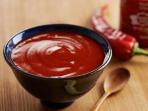 Jangan Terlalu Banyak, Ini Bahaya Jika Sering Makan Saus Tomat dan Sambal