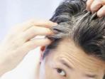 Punya Masalah Uban Pada Rambut? Begini 4 Cara Aman Mengatasi Tanpa Merusak Kulit Kepala