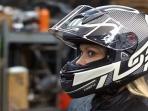 Sering Diabaikan Oleh Pengendara, Jangan Pakai Helm Tanpa Diikat Lagi