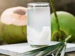 Taukah Kamu, Ini Manfaat yang Bisa Didapat Saat Rutin Minum Rebusan Air Kelapa