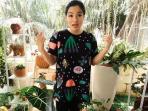 Hobi Baru Istri Christian Sugiono, Titi Kamal Bagikan Tips Rawat Tanaman Hias