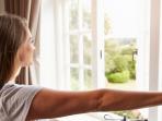 Inilah 4 Alasan Kenapa Kamu Harus Membuka Jendela Rumah di Pagi Hari, Cari Tahu Manfaatnya Yuk