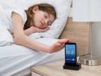 Jangan Gunakan HP sebagai Alarm Bangun Tidur, Ini 4 Kerugian yang Tak Anda Sadari