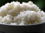Jangan Lagi Konsumsi Nasi yang Sudah Menguning dan Bau, Simak Alasannya 