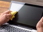 Mudah, Begini Cara Membersihkan Laptop Dari Layar Sampai Keyboard