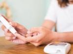 Tak Perlu ke Dokter, Ini Cara Mudah Cek Kadar Gula Darah Sendiri di Rumah