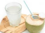 Terkenal Menyehatkan, Air Kelapa Tak Boleh Diminum Oleh Orang yang Punya Penyakit-Penyakit Ini