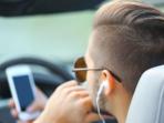 Jangan Lagi Ulangi, Ini Bahaya Dari Penggunaan Earphone Terlalu Sering dan Lama