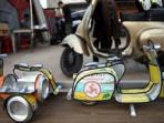 Melihat Kerajinan Miniatur Vespa yang Unik dan Ciamik Berbahan Kaleng Bekas