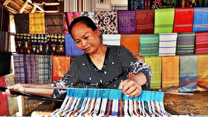 Sering Dikira Sama Ternyata Ini Perbedaan Kain Tenun Dan Songket Asli