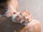 Bisa Jadi Pemicu Kanker, Jangan Gunakan Sabun Jenis Ini Saat Mandi