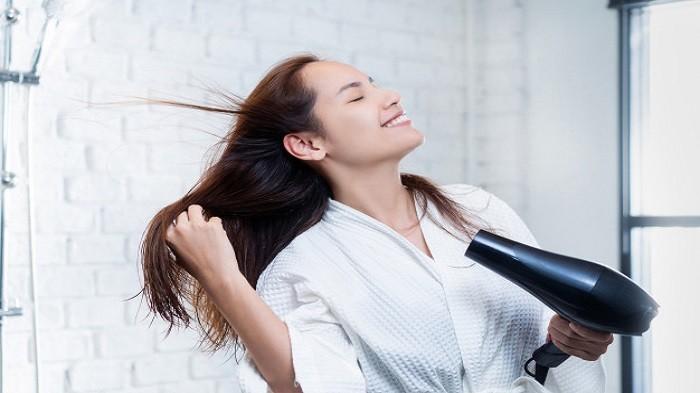 Tips Aman Mengeringkan Rambut Menggunakan Hair Dryer Blog 