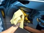 Awas, Jangan Coba-coba Bersihkan Bodi Mobil dengan 5 Cairan Ini