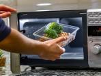 Jangan Masukkan 4 Jenis Wadah Ini Ke Microwave Bisa Jadi Racun
