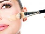 Hampir Mirip, Ini Perbedaan Antara Foundation dan Concealer