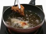Jangan Disepelekan, Ternyata Ini Bahaya Akrilamida yang Terdapat pada Makanan Gosong