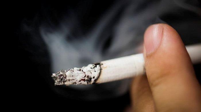 Jangan Khawatir, Begini Cara Mudah Usir Bau Rokok di Ruangan Ber-Ac