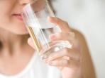 Simak Penjelasan Mengenai Pentingnya Minum 8 Gelas Air Putih Saat Puasa
