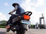 Desain Mirip Matic 125 cc, Cek Harga Motor Listrik Smoot Tempur