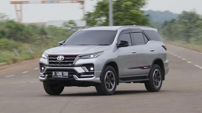 Paling Banyak Diminati, Yuk Cek Harga Bekas Toyota Fortuner VRZ 2016 - 2017 di Jakarta dan Banten