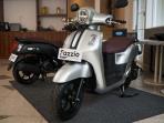 Bandingkan Spesifiaksi Yamaha Fazzio Hybird dengan Honda Scoopy, Menang Mana?
