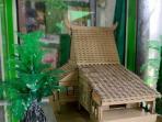 Miniatur Rumah Banjar Berbahan Kardus Bekas Mengundang Decak Kagum
