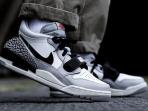 Cek Harga Terbaru Sepatu Air Jordan Original di Indonesia per Oktober 2022
