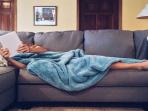 6 Penyebab Sofa Cepat Rusak, Salah Satunya Sering Dipakai untuk Tidur