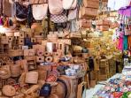 Berburu Oleh-oleh dan Kerajinan Khas Bali di Pasar Seni Guwang Gianyar