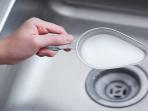Cara Mudah Atasi Saluran Air Kamar Mandi yang Sering Tersumbat dengan Bahan Alami