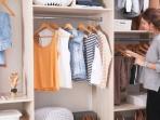 Ketahui, Begini Cara Mencegah dan Penyebab Umum Lemari Pakaian Berjamur 