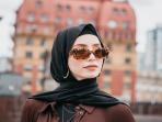 7 Tips Hijab untuk Menyamarkan Wajah Bulatmu