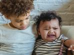 Si Kecil Suka Menjerit Tanpa Alasan? 5 Hal Ini Bisa Jadi Penyebabnya