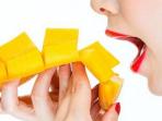 Lagi Musim Buah Mangga, Simak Efek Sampingnya Bagi Kesehatan Jika Makan Terlalu Banyak