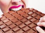 Makan Cokelat Bisa Bikin Jerawatan? Yuk Simak Penjelasannya!