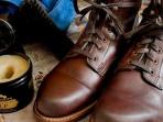 Cara Mudah Mencuci Sepatu Kulit Agar Tidak Cepat Rusak