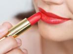 Jangan Sembarangan, Ini Tips Memilih Lipstik yang Baik untuk Kesehatan Bibir Kamu