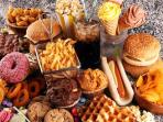 Suka Makan Junk Food? Simak 8 Dampak Buruk Terlalu Sering Mengonsumsi Makanan Cepat Saji