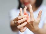 Waspadai Yuk, Kenali Gejala Rematik pada Tangan yang Perlu Diperhatikan