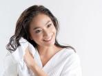 Ketahui Girls, Ini 4 Cara Cepat Mengeringkan Rambut Tanpa Hair Dryer
