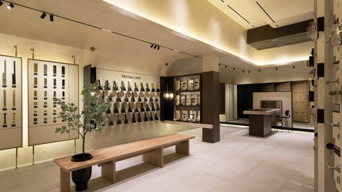 lokasi ; Paloma Experience Center Indonesia Design District PIK 2. (Paloma Hardware)