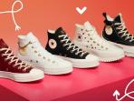 7 Sepatu Koleksi Valentine From Converse with Love