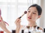 Cukup Mudah, Yuk Simak Tips Makeup untuk Kulit Wajah Kering 
