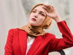 Terlihat Lebih Cantik dan Cerah, Simak 7 Tips Memilih Warna Hijab Sesuai Kulit