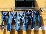 Cukup Mudah, Simak 5 Cara Mencuci Celana Jeans Agar Warna Tidak Mudah Luntur 