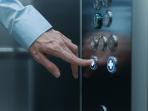 Jangan Panik Jika Terjebak di Lift, Lakukan Tips Ini Agar Tetap Aman