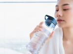 5 Bahan Alami yang Efektif Hilangkan Bau Tak Sedap di Botol Minum