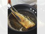 Bisa Pakai Bahan Alami, Ini 3 Cara Mudah Menghilangkan Bau Amis Ikan di Dapur