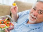 Berat Badan Mudah Naik di Usia 50 Tahun, Simak 8 Cara Diet Sehat untuk Menurunkannya
